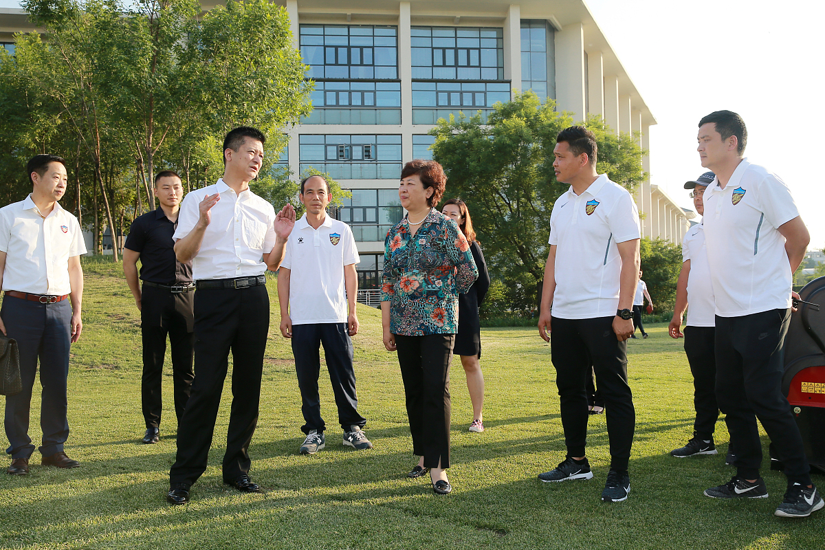 区政协主席敖天才调研重庆开县职业教育中心，推动职业教育发展