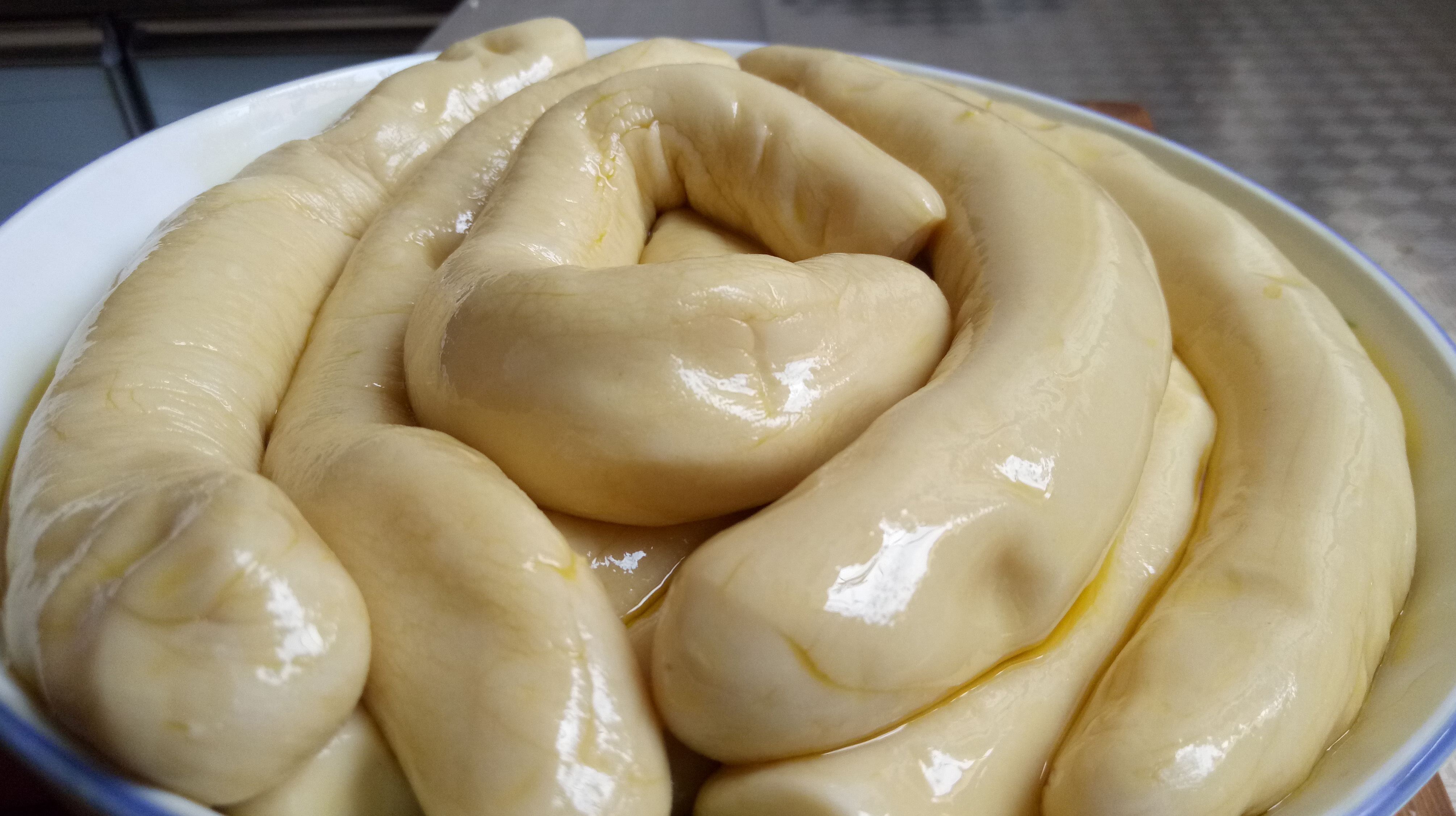 懒媳妇不会做手擀面,把面一拉一扯,往锅里一扔,一大锅不够吃