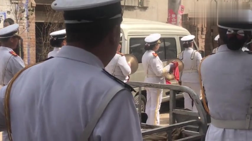 实拍河北农村白事风俗,光供品摆了二十多桌 你绝对没见过