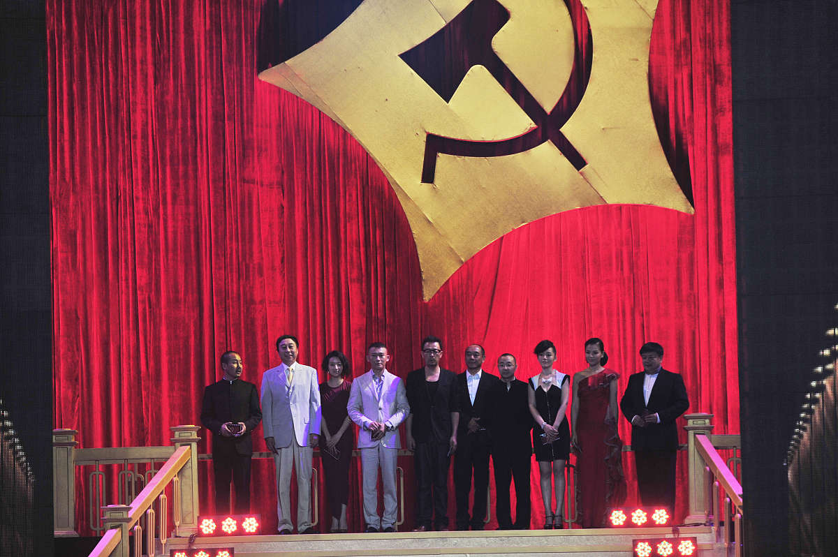 2011年6月8日,北京,电影《建党伟业》首映礼.***_***韩三平,黄建新,周