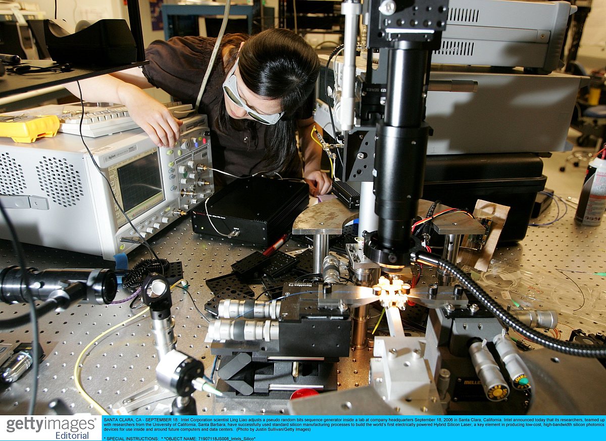 将下句中的是否替换。为了确定一个序列是否满足伪随机序列的标准人们必须评估其统计特性并评价其有效模拟随机性的能力