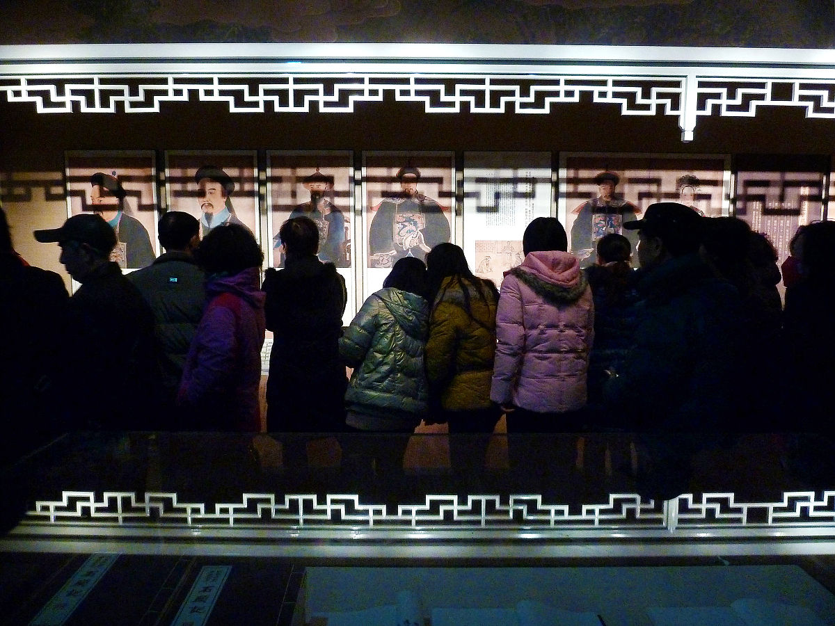 给我简单介绍一下红楼梦的内容