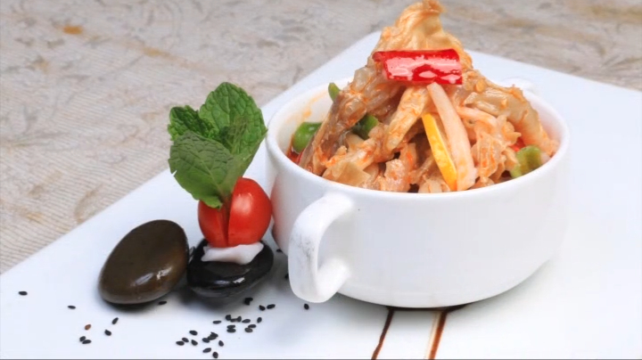 酸奶鸭掌,这道菜特色又好吃!在家也能做!