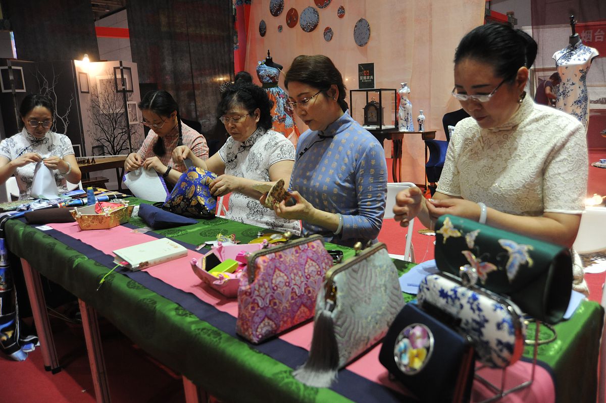 潍坊刺绣：让残障人士参与非物质文化遗产传承的意义