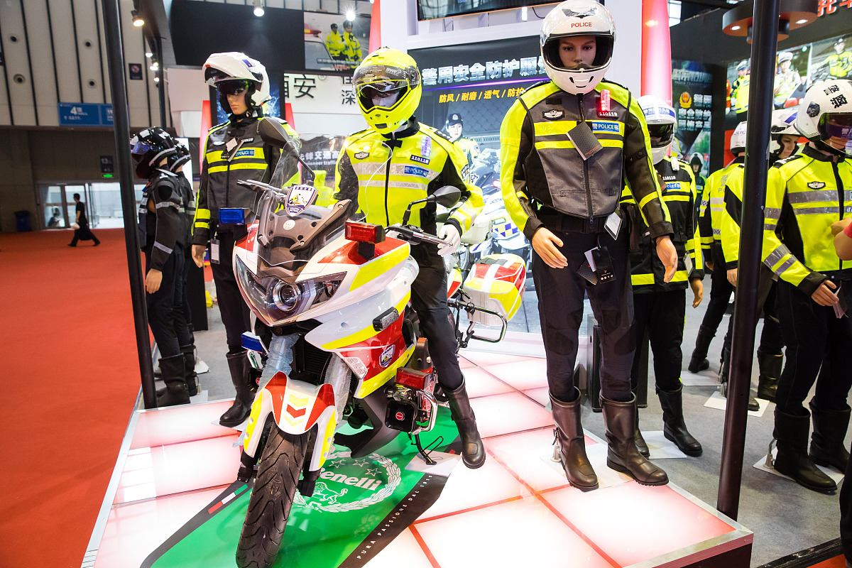 致力于可用什么词来替换