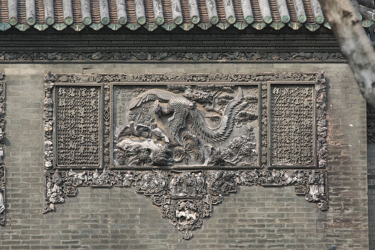 中国商业艺术批判分析：艺术价值与商业利益的博弈