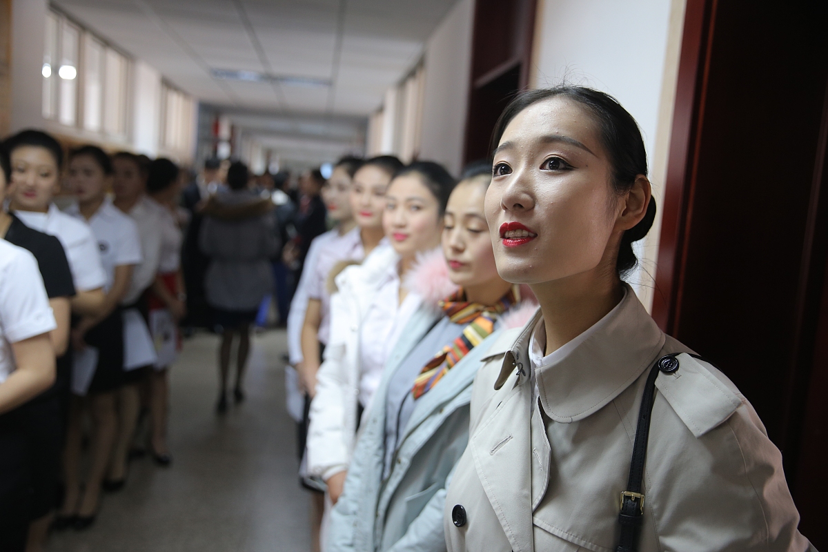 女孩选石家庄东华铁路学校哪个专业比较好升学？