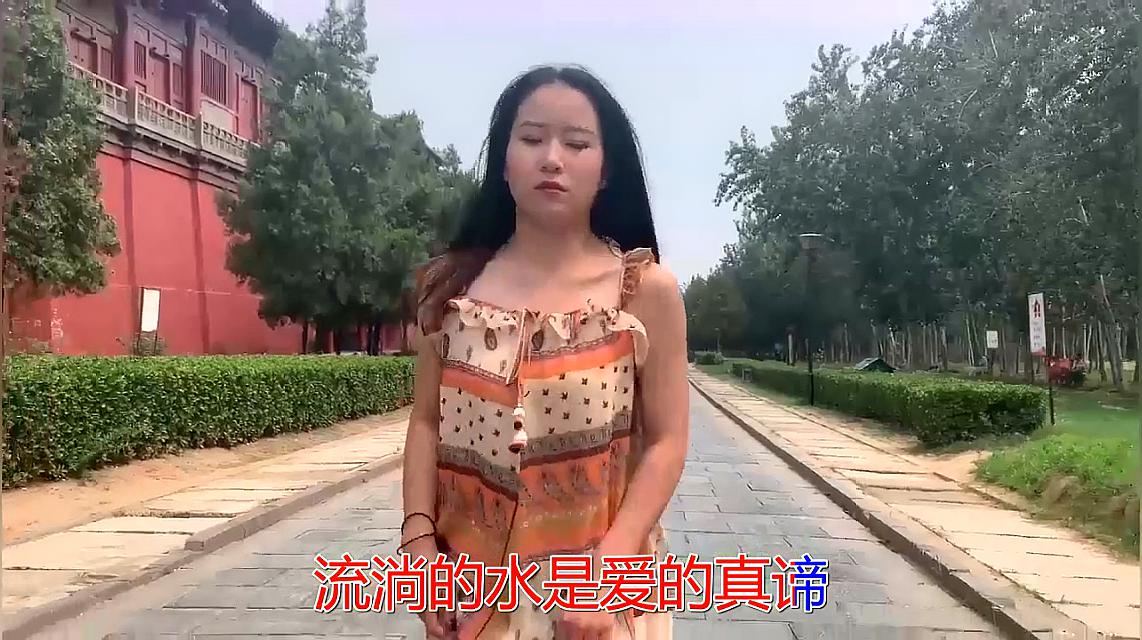 [图]一首情歌对唱《哥妹唱情歌》暖心情歌,动人旋律,听醉了!