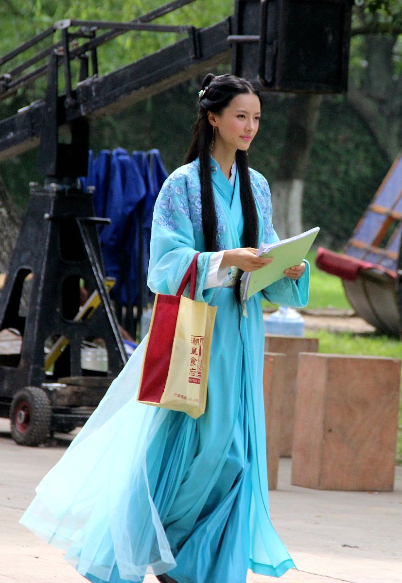 古装影视美女：穿越时空的魅力，盘点经典角色的美丽与力量