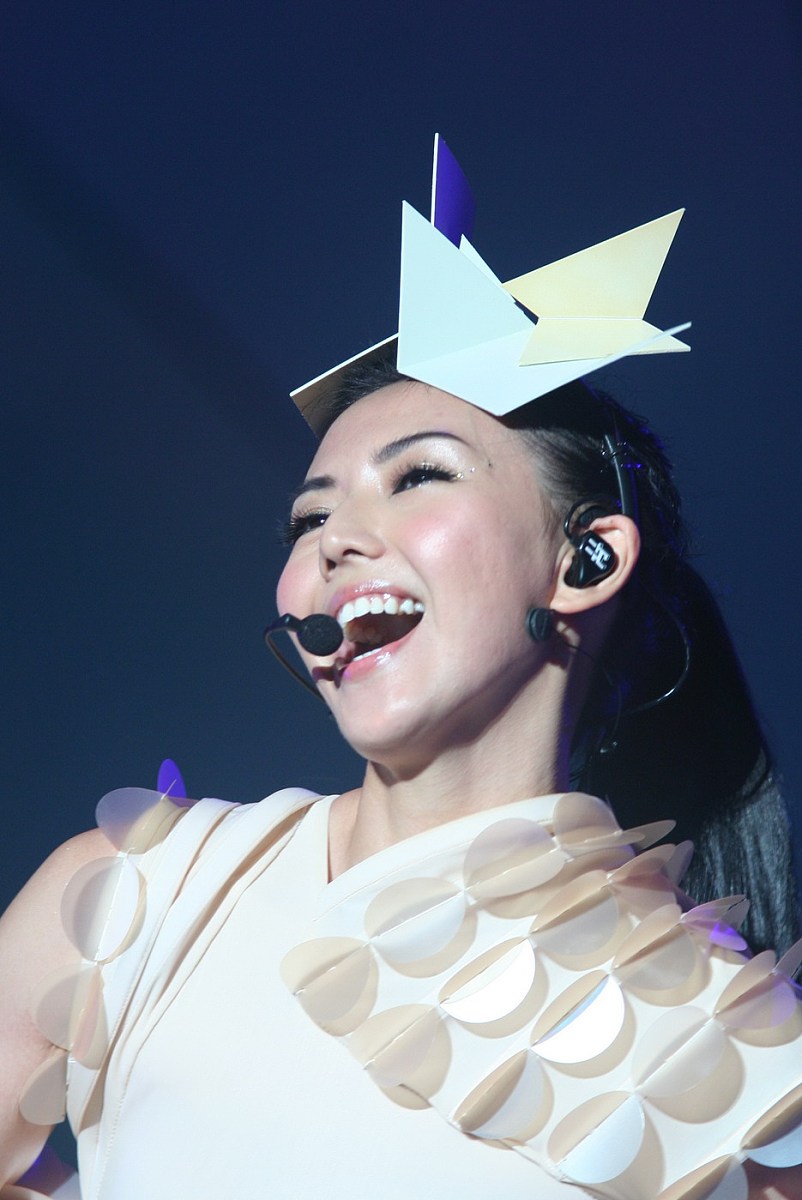 2009年8月8日,上海,"the answer is…孙燕姿2009世界巡回演唱会"上海