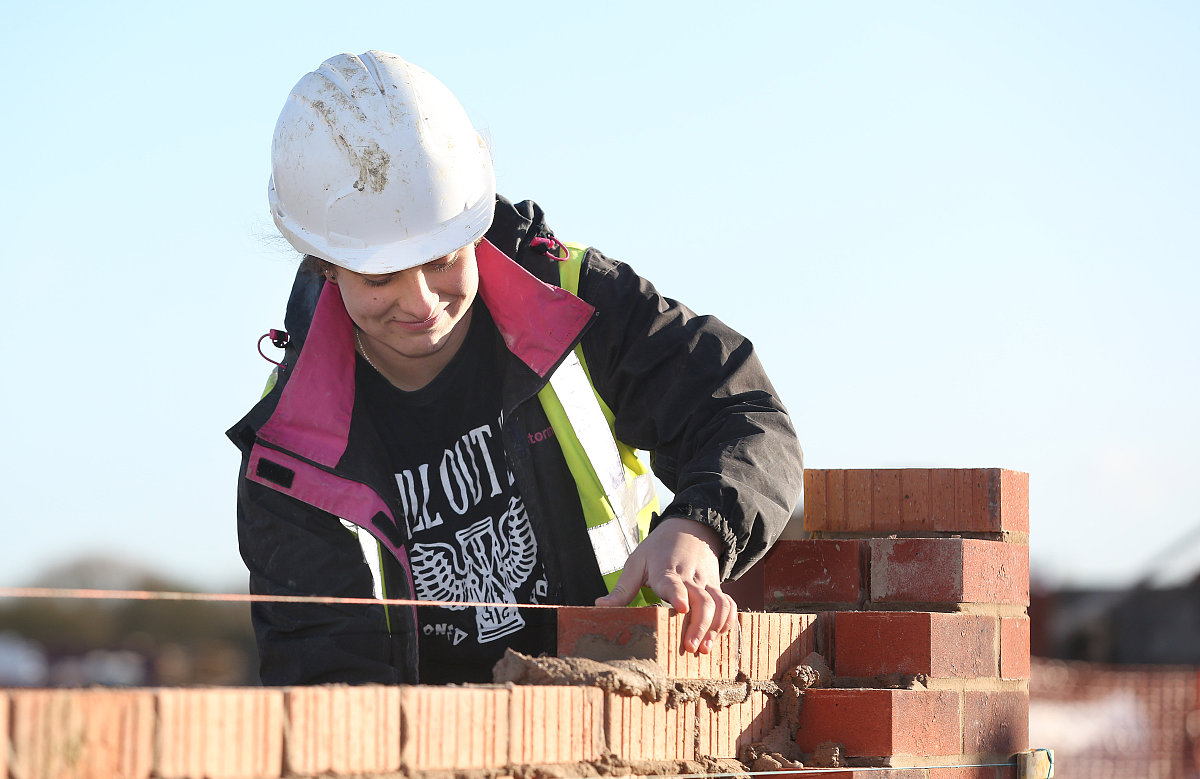 2023年云南新兴职业学院三年制中专招生简章