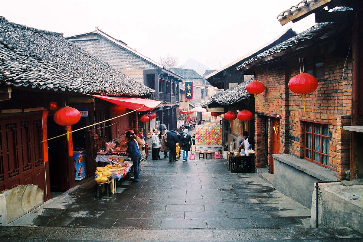 贵阳电子职业学校旅游服务与管理专业学什么？就业前景怎么样？