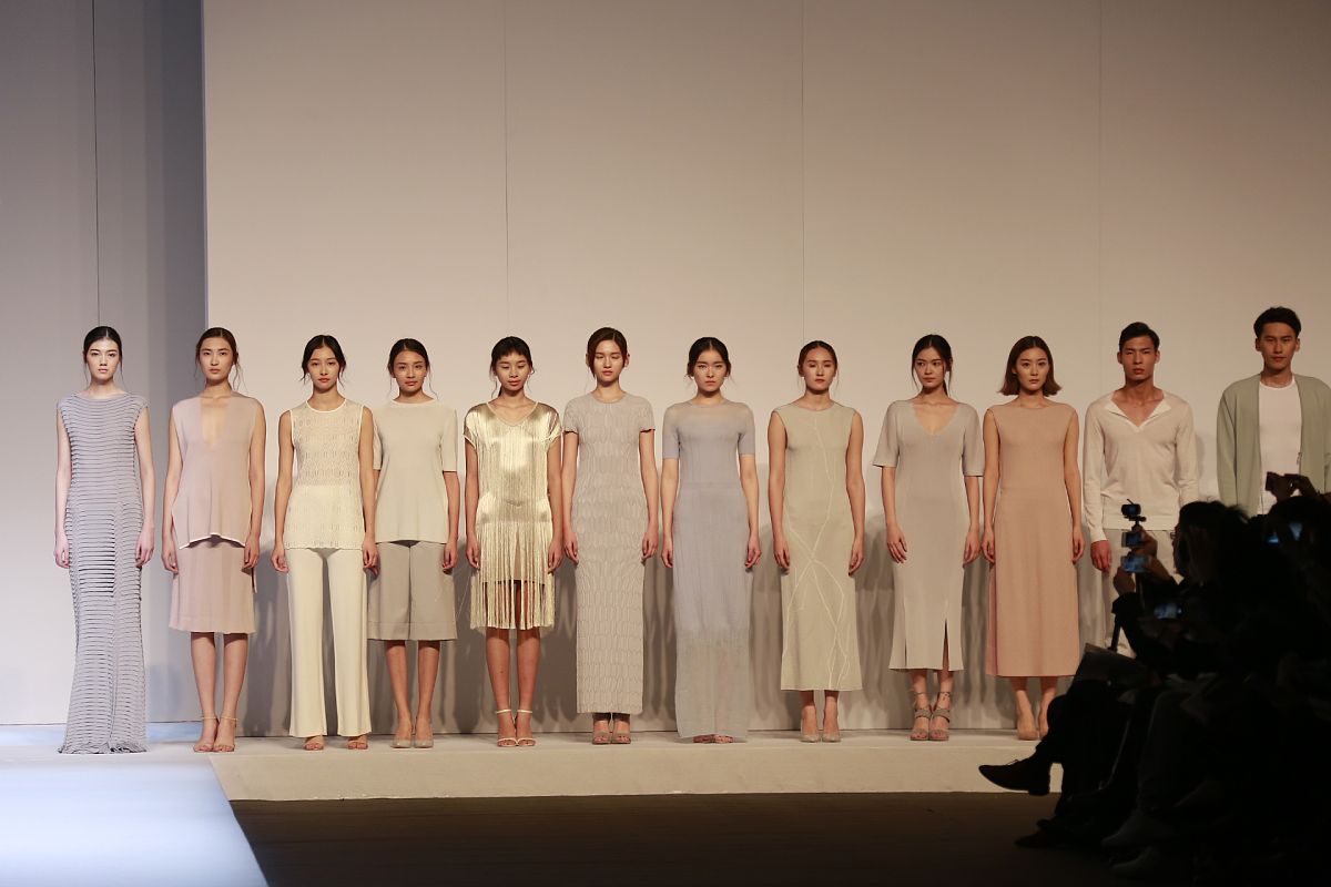 古诗中的含蓄之美：赏析《登鹳雀楼》与《静夜思》