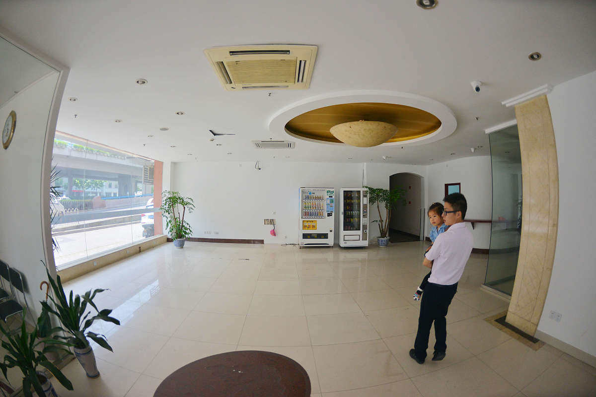 物业服务中心办公室发现发胶：规范管理，杜绝安全隐患