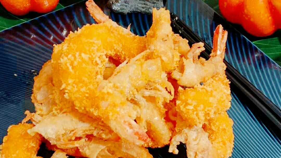 厨师长做的脆皮虾,虾壳比虾肉好吃,成本才20元。