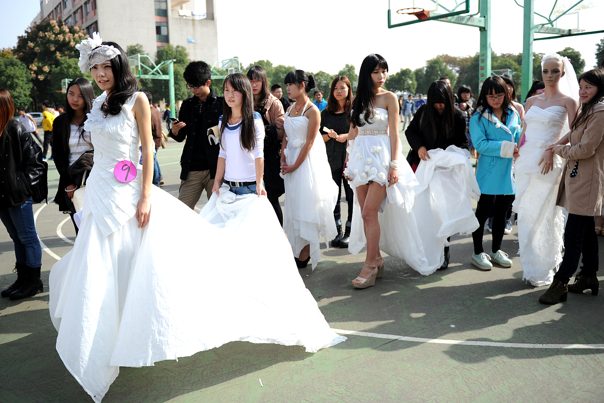 ***_***2013年11月15日,湖北武汉市,经济学院法商学院社团联合会举办