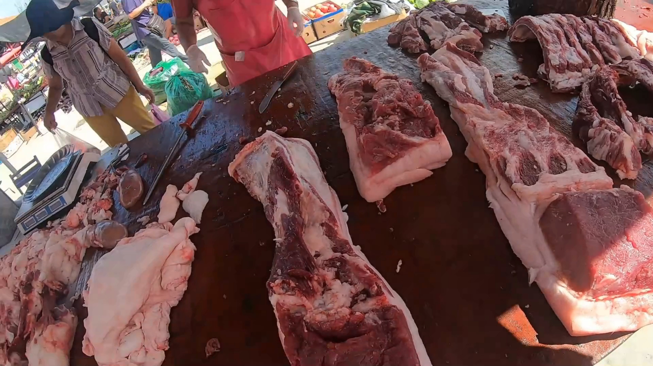 农村猪肉涨价,老王自驾游赶大集,买猪肉并且了解猪肉如何涨价的