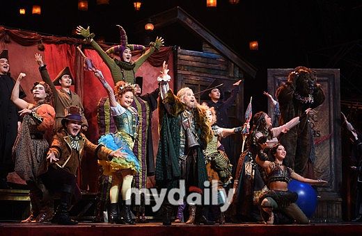 哈姆雷特第三幕第一场解析：犹豫与复仇的交织