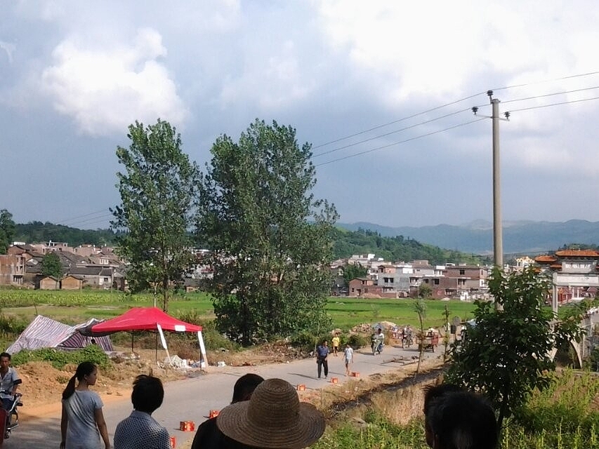 云南省临沧市耿马县孟定镇景信大队贺稳村 - 山清水秀的淳朴村庄