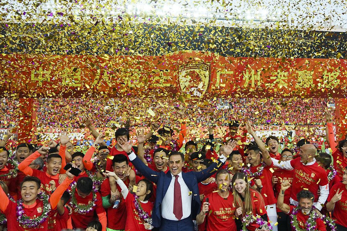 2019年12月1日,广东广州,2019中超第30轮,恒大淘宝3-0申花,赛后恒大众