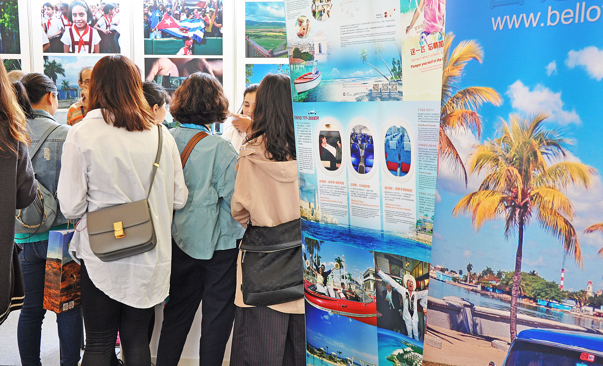 用小红书风格发一篇文章要有emoji和标签。找一个旅游搭子Base上海00年男生性格随和目的地国内任何城市时间为5月和6月的任何时间一次旅行大约3～4天。我会负责五星级酒店费用和餐饮费。