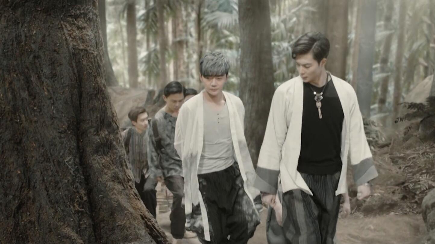 沙海:张日山和张起灵什么关系?两人的纹身都是遇热显现,穷奇?