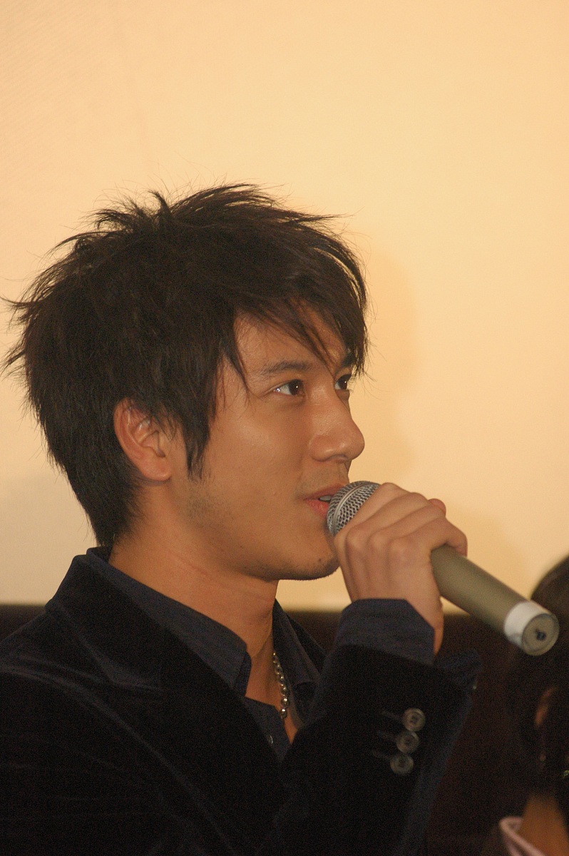 2005年10月28日,第18届东京国际电影节,台湾歌星王力宏亮相其进军日本