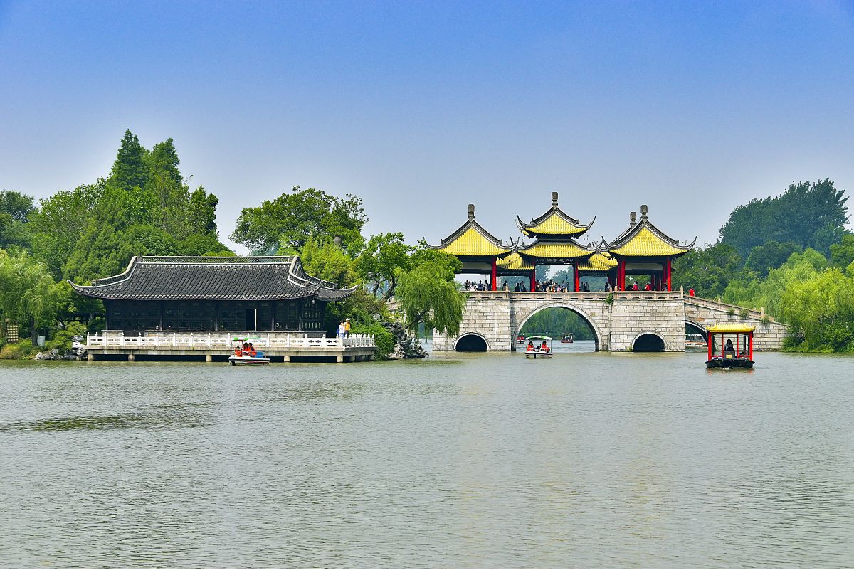 2019年6月24日,位于江苏省扬州市的瘦西湖景区,总面积2000亩,水上面积