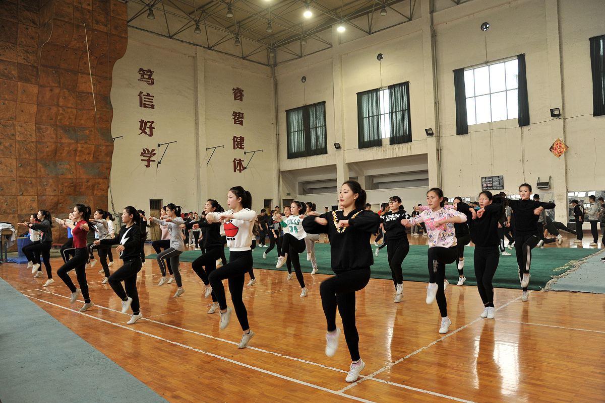 长沙贺龙体育运动学校地址-招生、师资、训练环境介绍