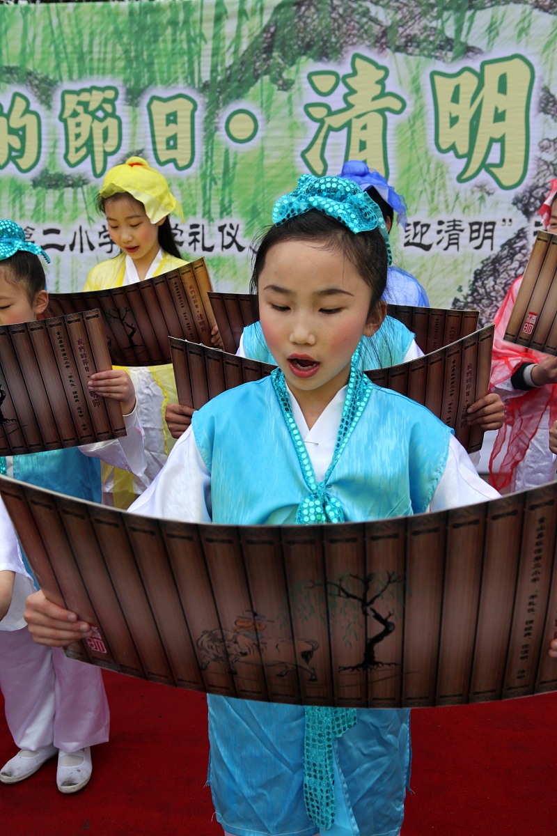 五年级小学生清明节这样过，既有意义又有趣！