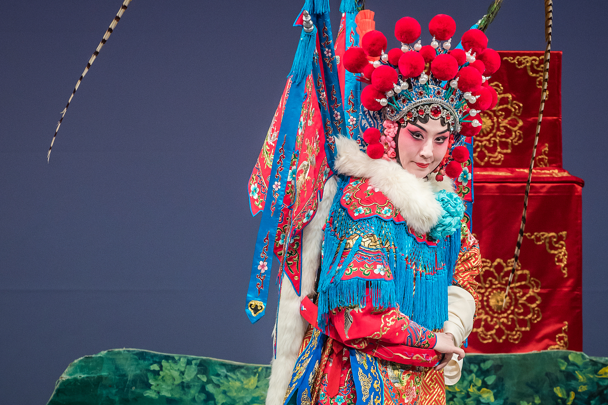 2016年04月22日,上海,梅派青衣史依弘演绎京剧《红鬃烈马》.***_***史