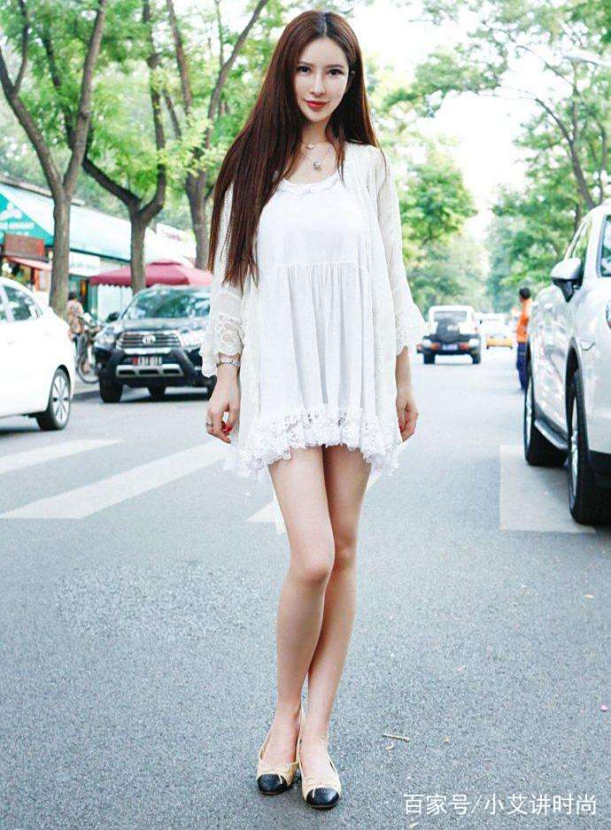 街拍:可爱的性感们少女街拍,裸照不失女人范,女孩十足时尚穿肉丝性感韵味图片