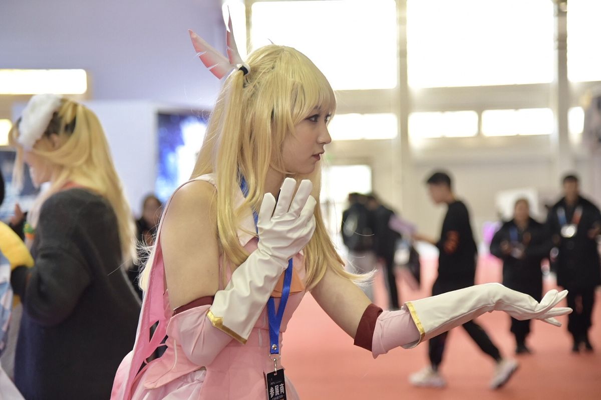 琉璃娘：复古风Coser昵称，甜美可爱