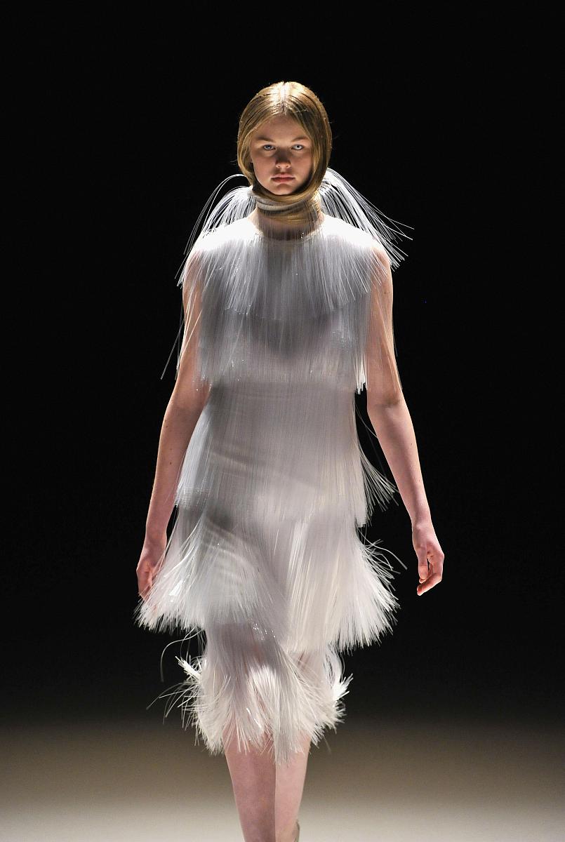 2011年7月9日,柏林,2012柏林时装周(春夏).iris van herpen 品牌秀场.