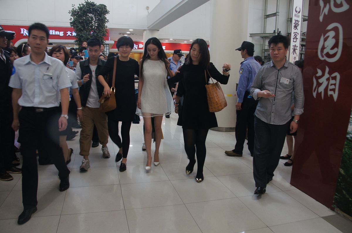 长江师范学院老领导参观校园新貌