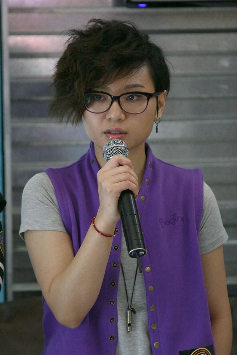 2011年5月6日,北京,周笔畅自创品牌begins to新店开业典礼在鼓楼东大
