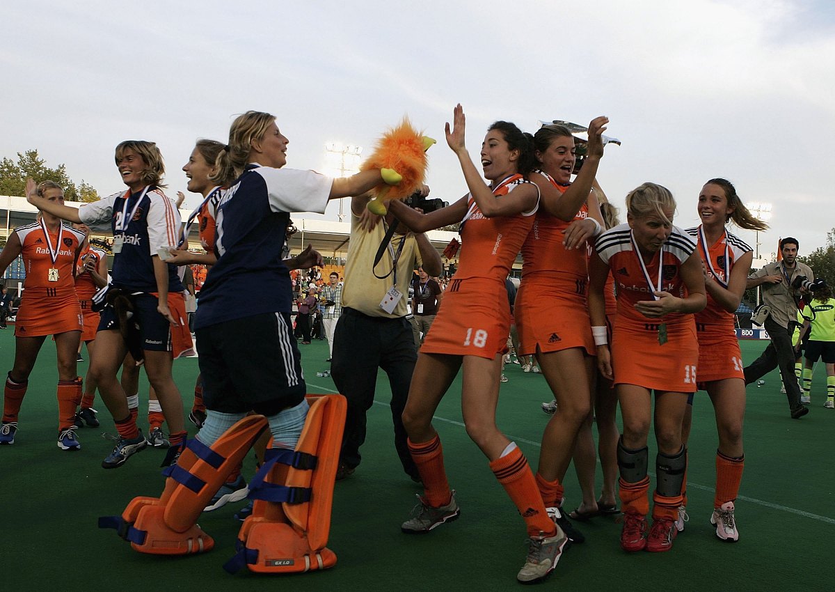 madrid, spain - october 08:  the netherlands players celebrate a