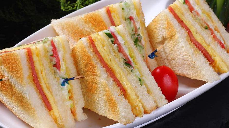 三明治的做法,三明治蛋糕怎么做好吃,这种方法烤出的蛋糕好吃