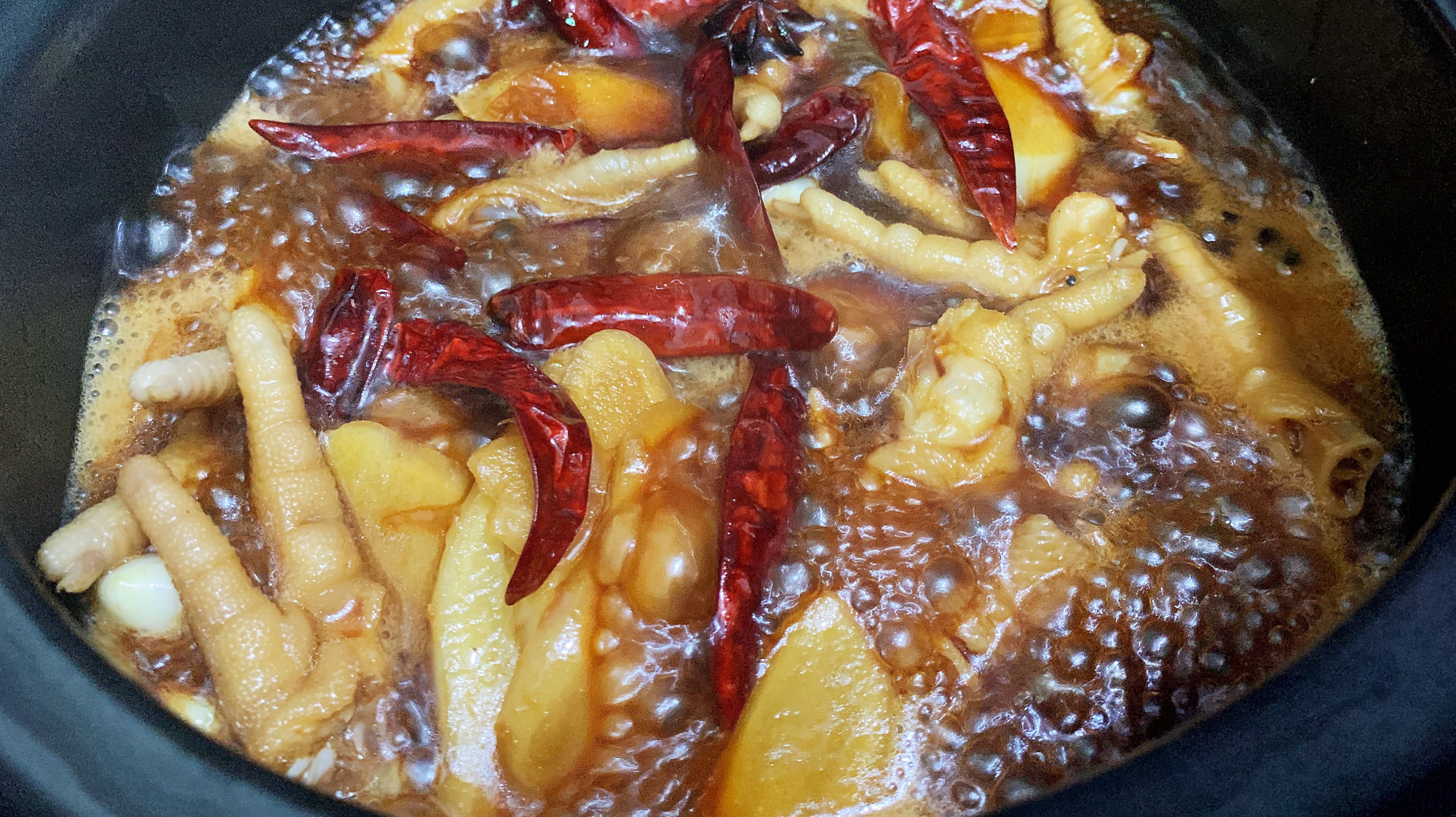 鸡爪别再油炸了,试试这个做法,好吃到看见都流口水一起来看看吧