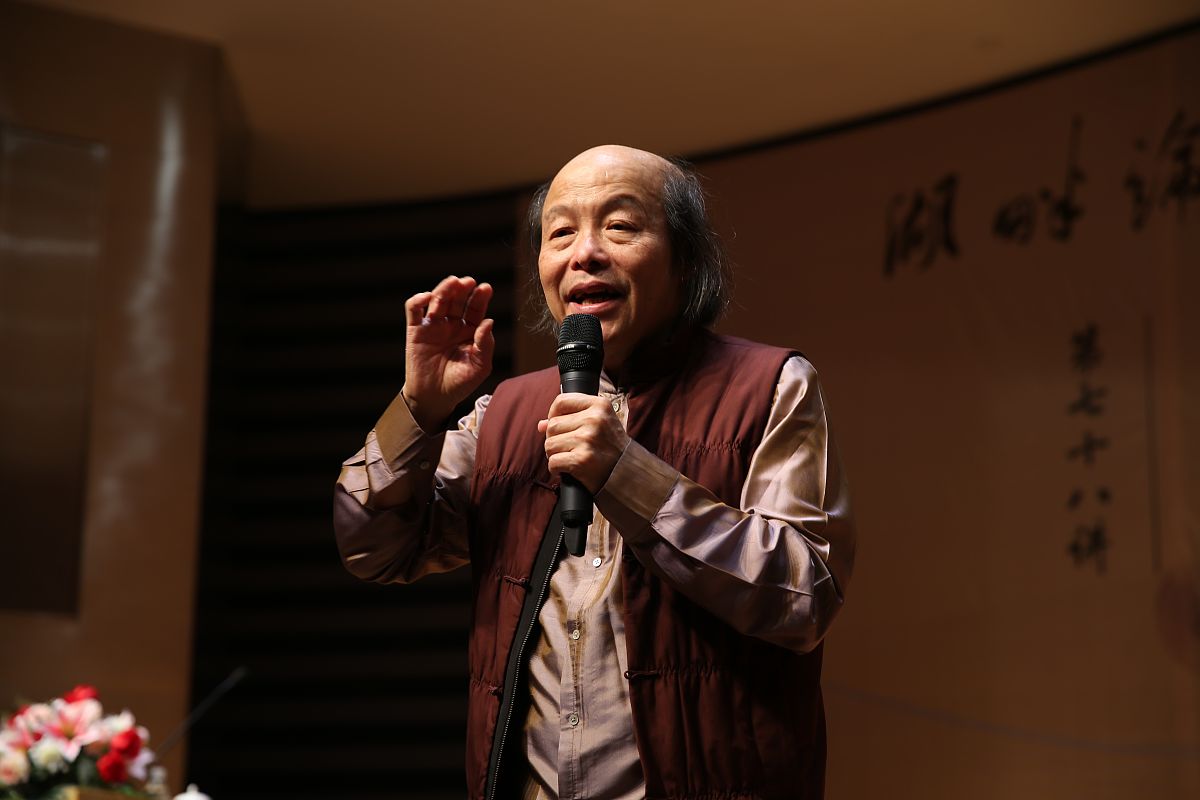 人教版小学英语教材课文结构论文2000字