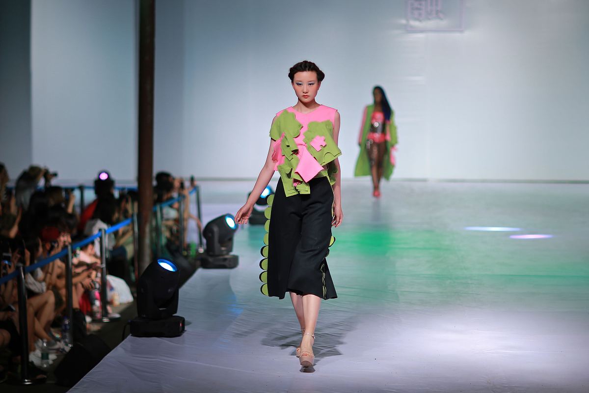 广西工艺美术学校服装设计与制作专业好不好会涉及哪些课程