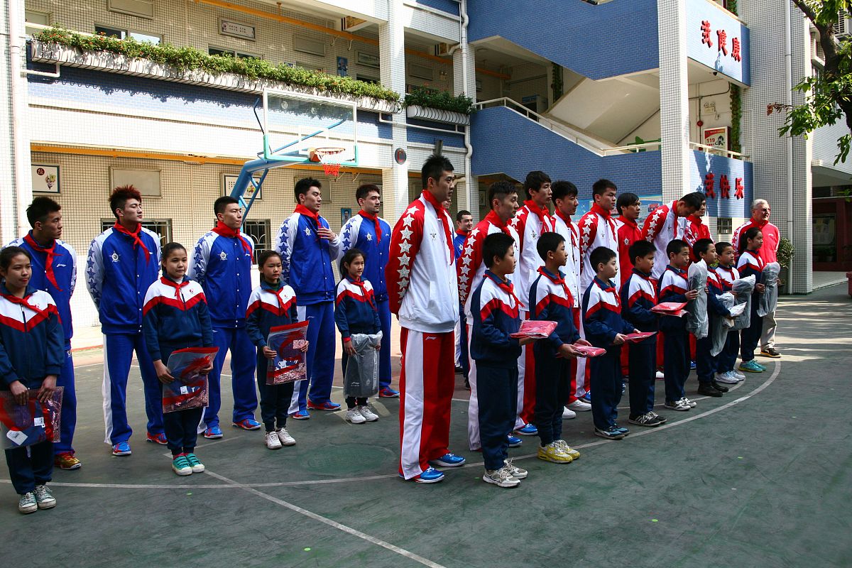 2013年2月23日,中国广州,12/13cba全明星周末期间,南北全明星球员出席