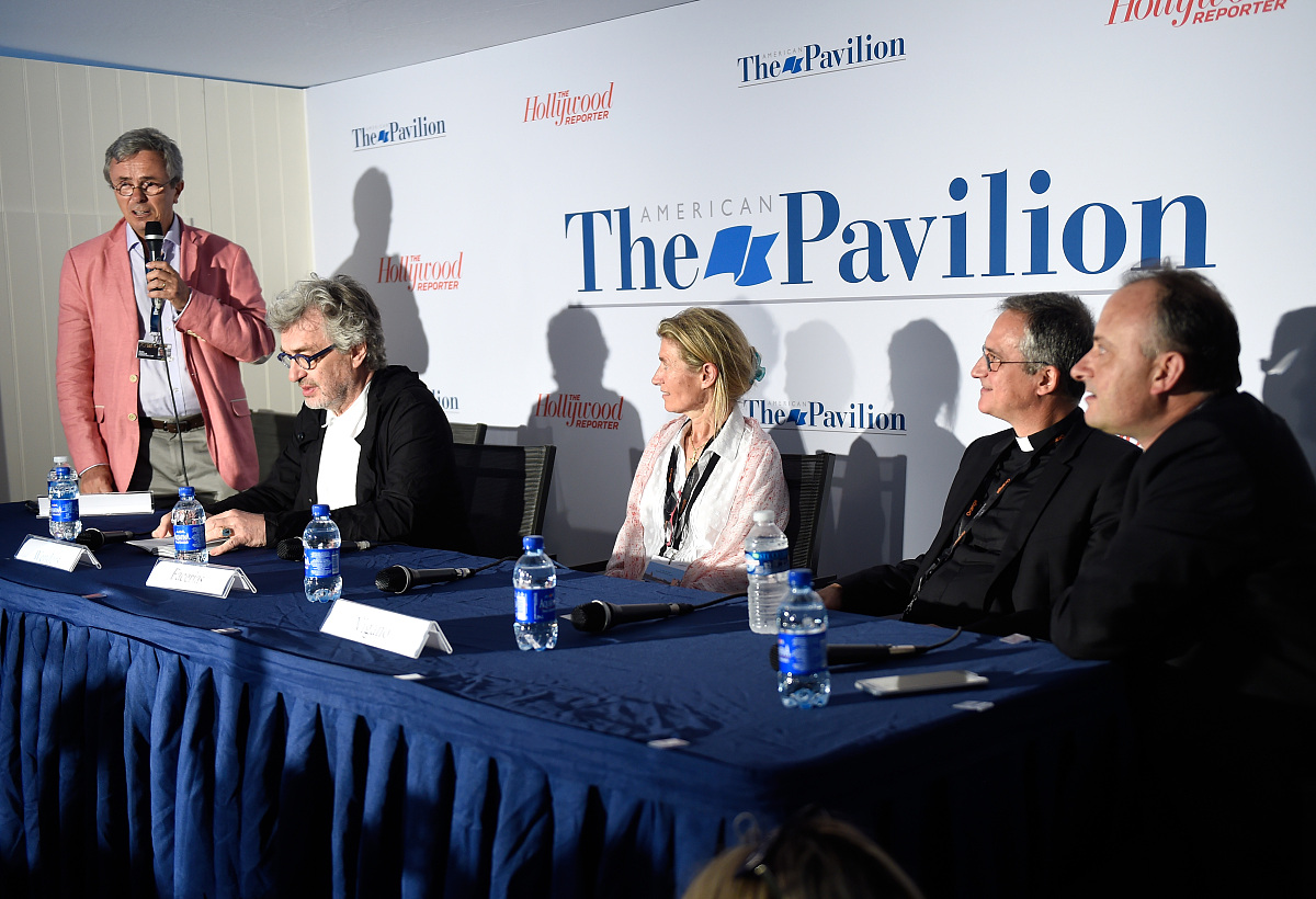 Elon Musk 抨击 SEC：'我不尊重他们'，并提及狗狗币、以太坊和比特币