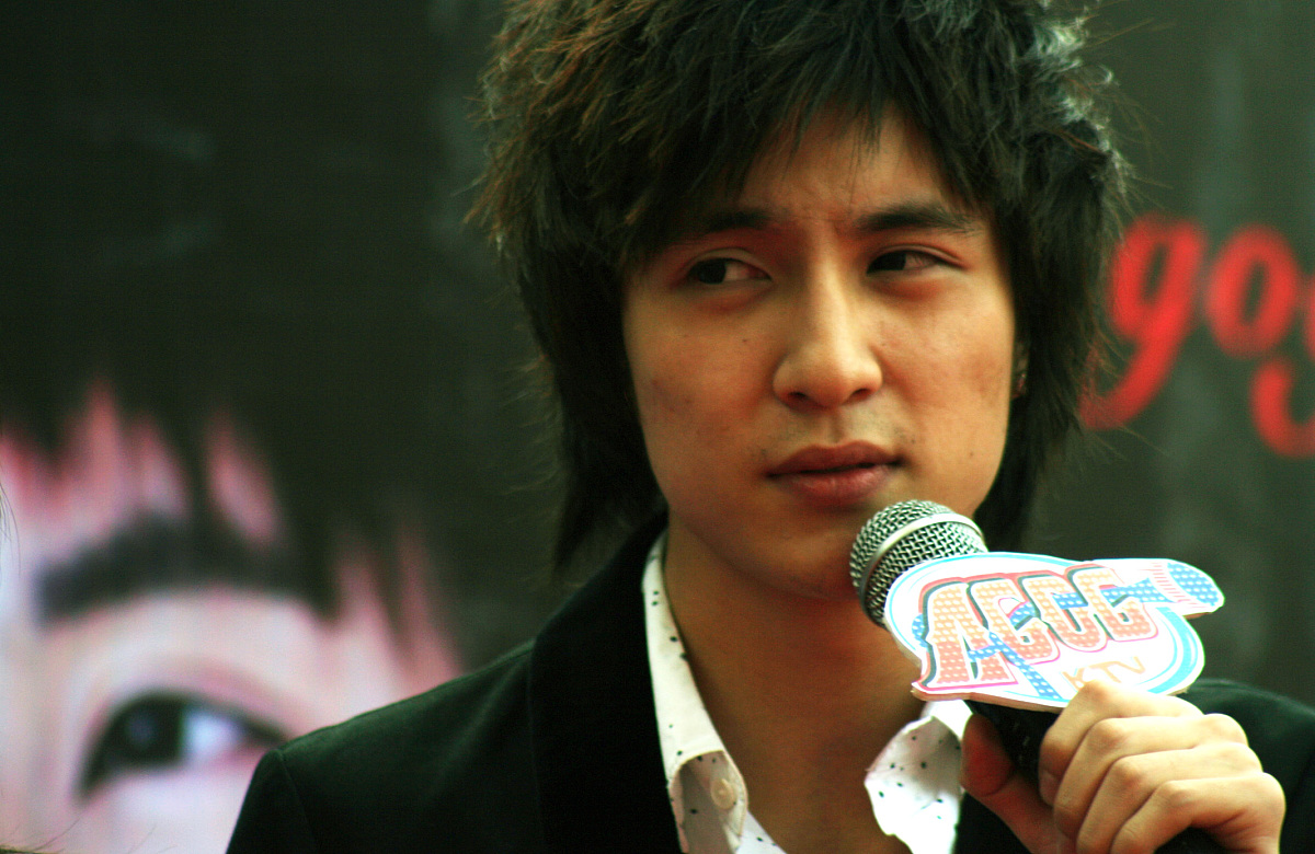 2007年 11月 24日 , 福清 , 薛之谦 为 个人 第二张 专辑 《 你 过 得