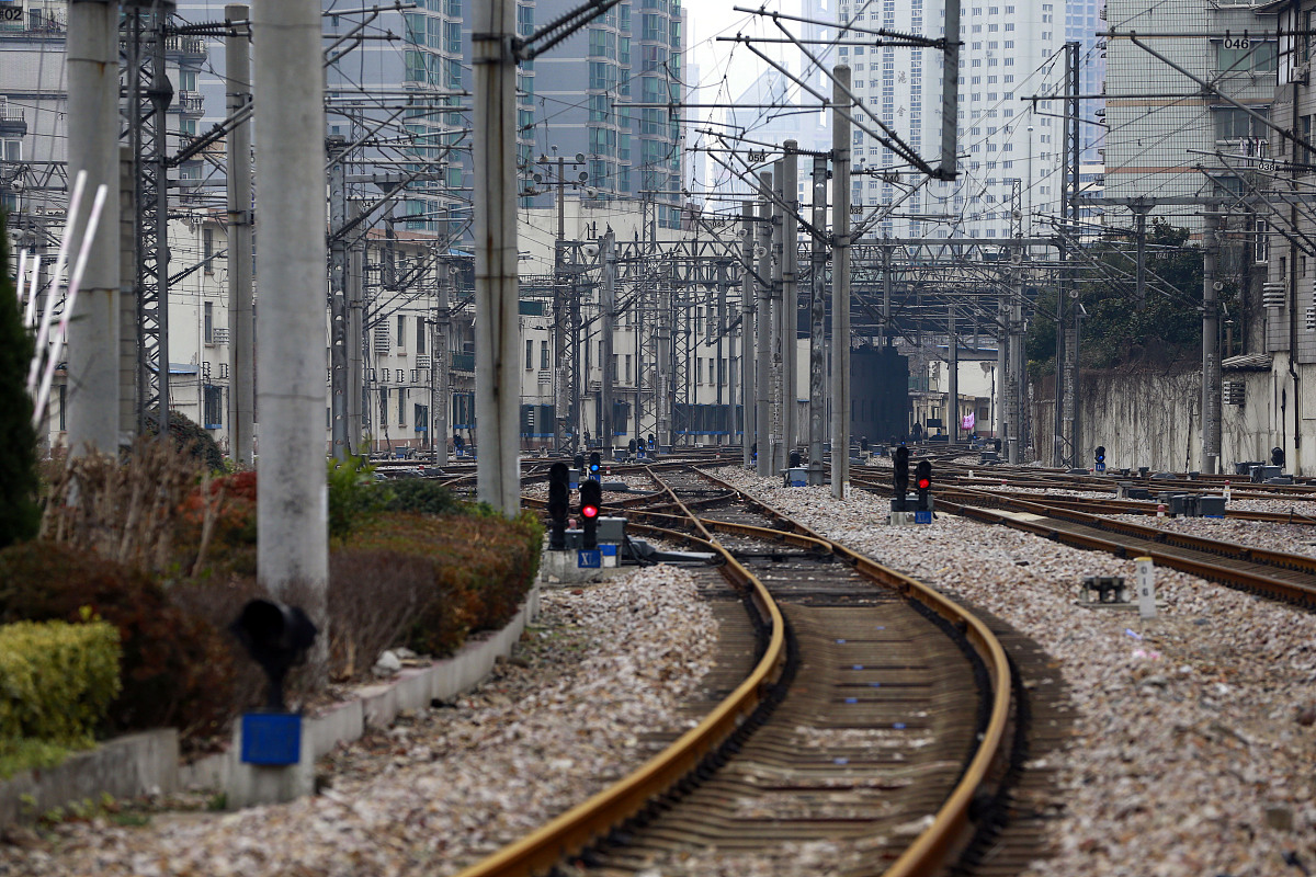 重庆男生铁路学校学什么？热门专业解析！