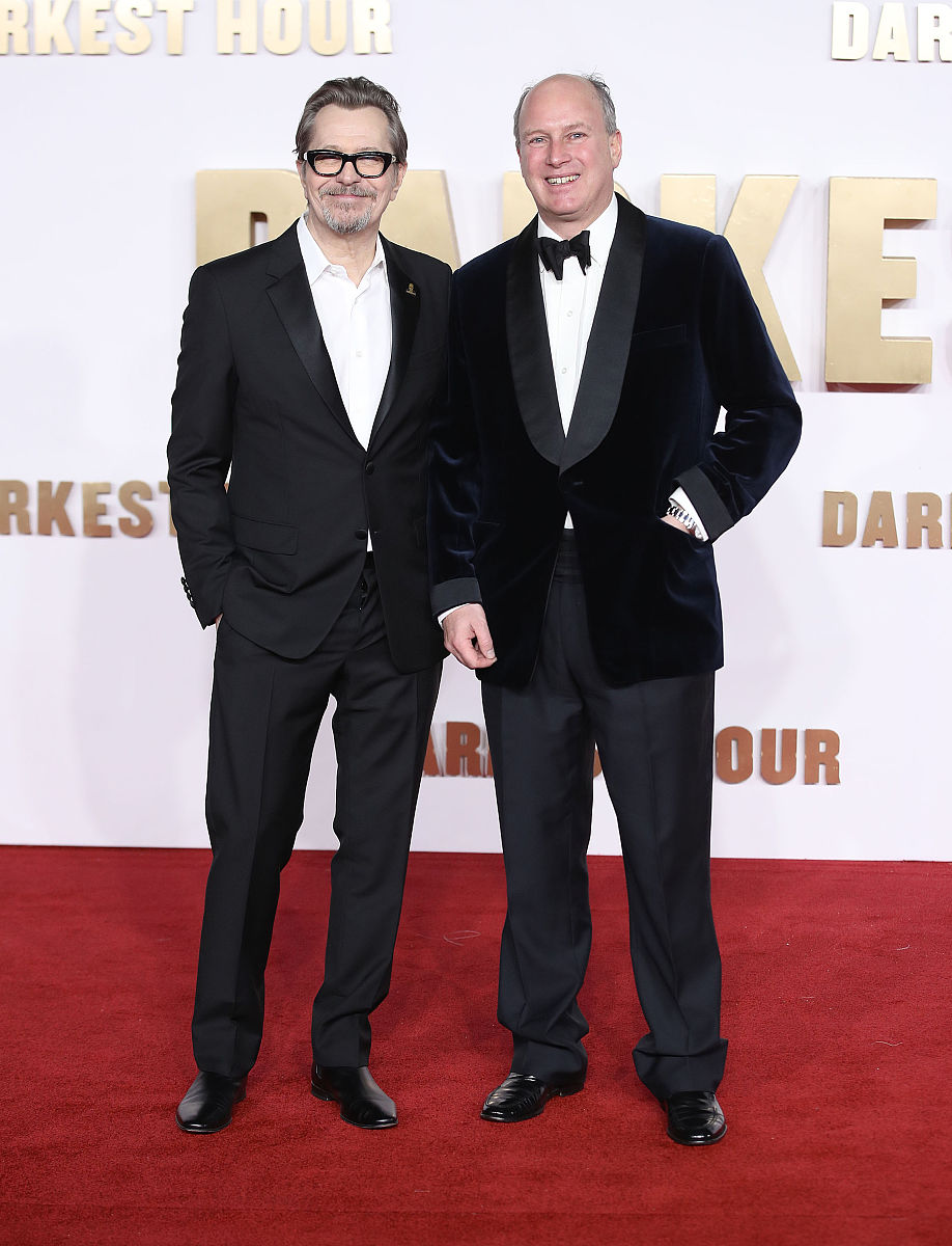 《至暗时刻》的启示：持续的勇气如何改变世界？