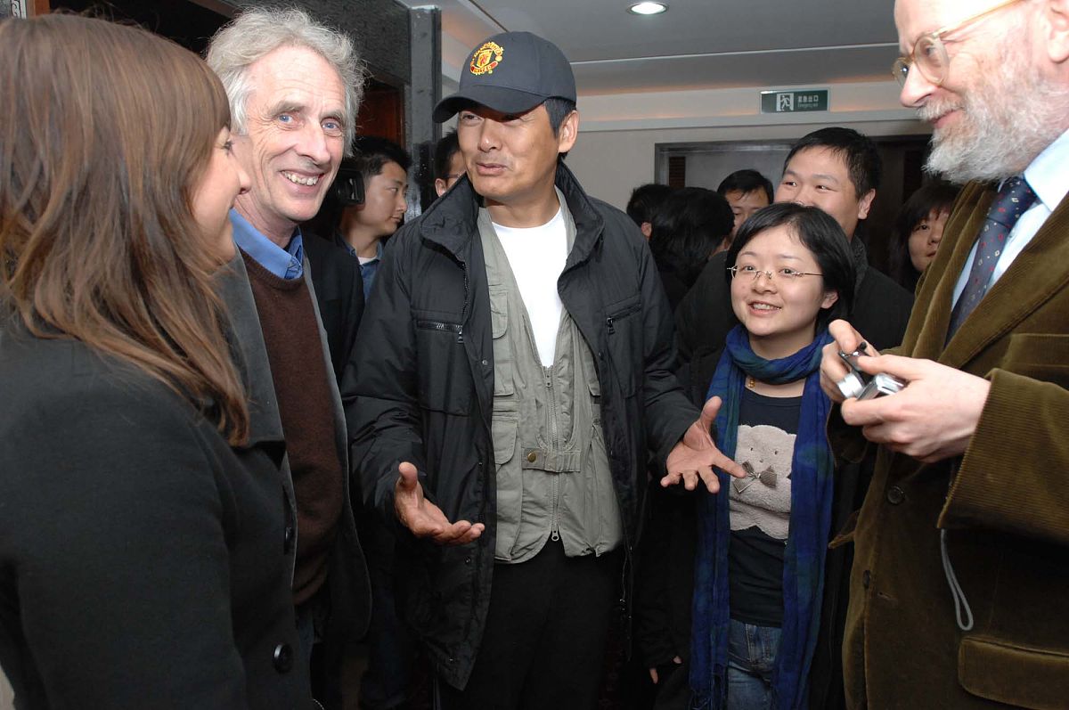 (摄影师要求:湖北地区媒体不能下载,谢谢合作.)    2008年3月30日,武