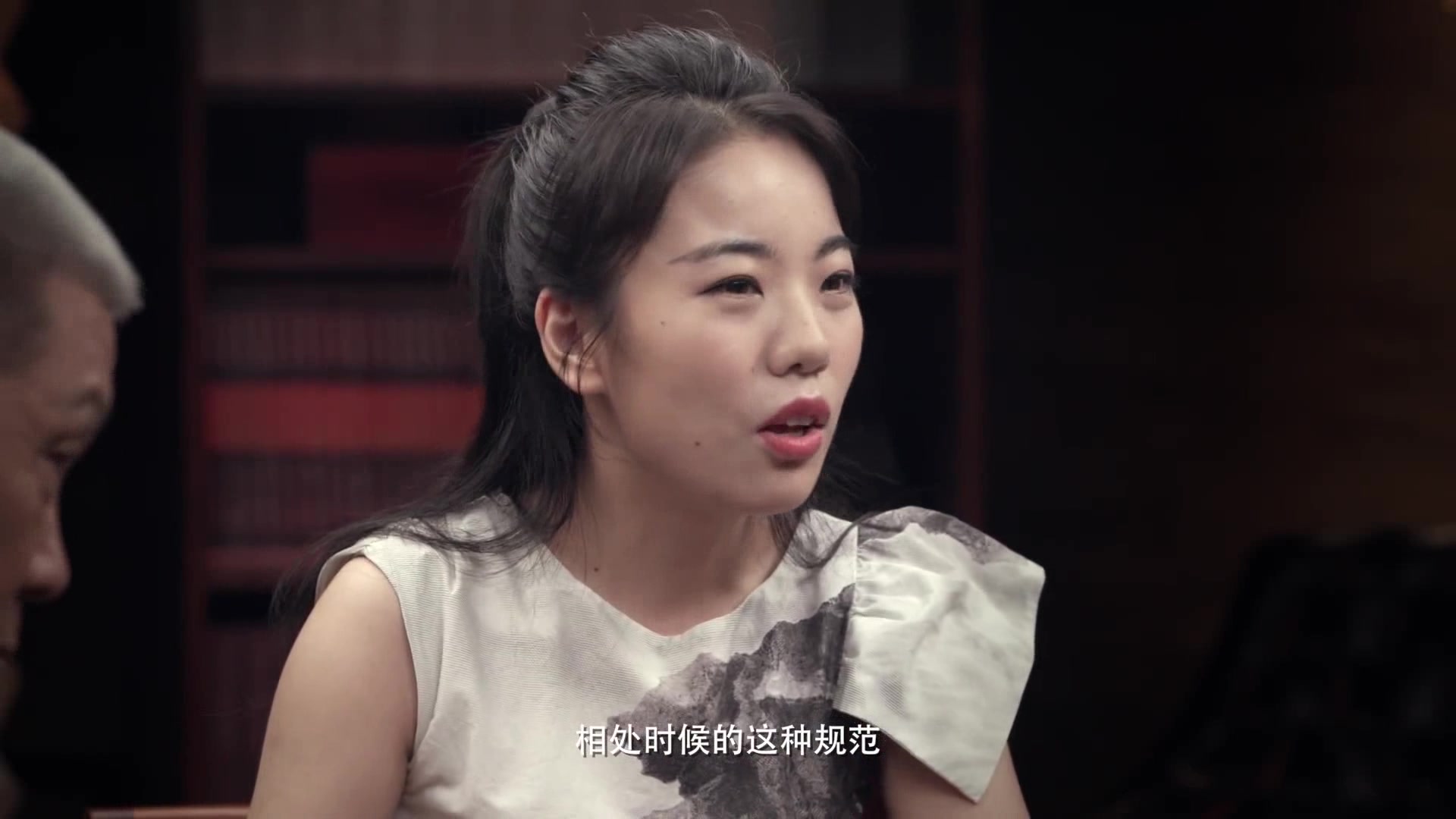 中国餐厅的服务员是全世界最多的?听听蒋方舟是怎么说的,有道理