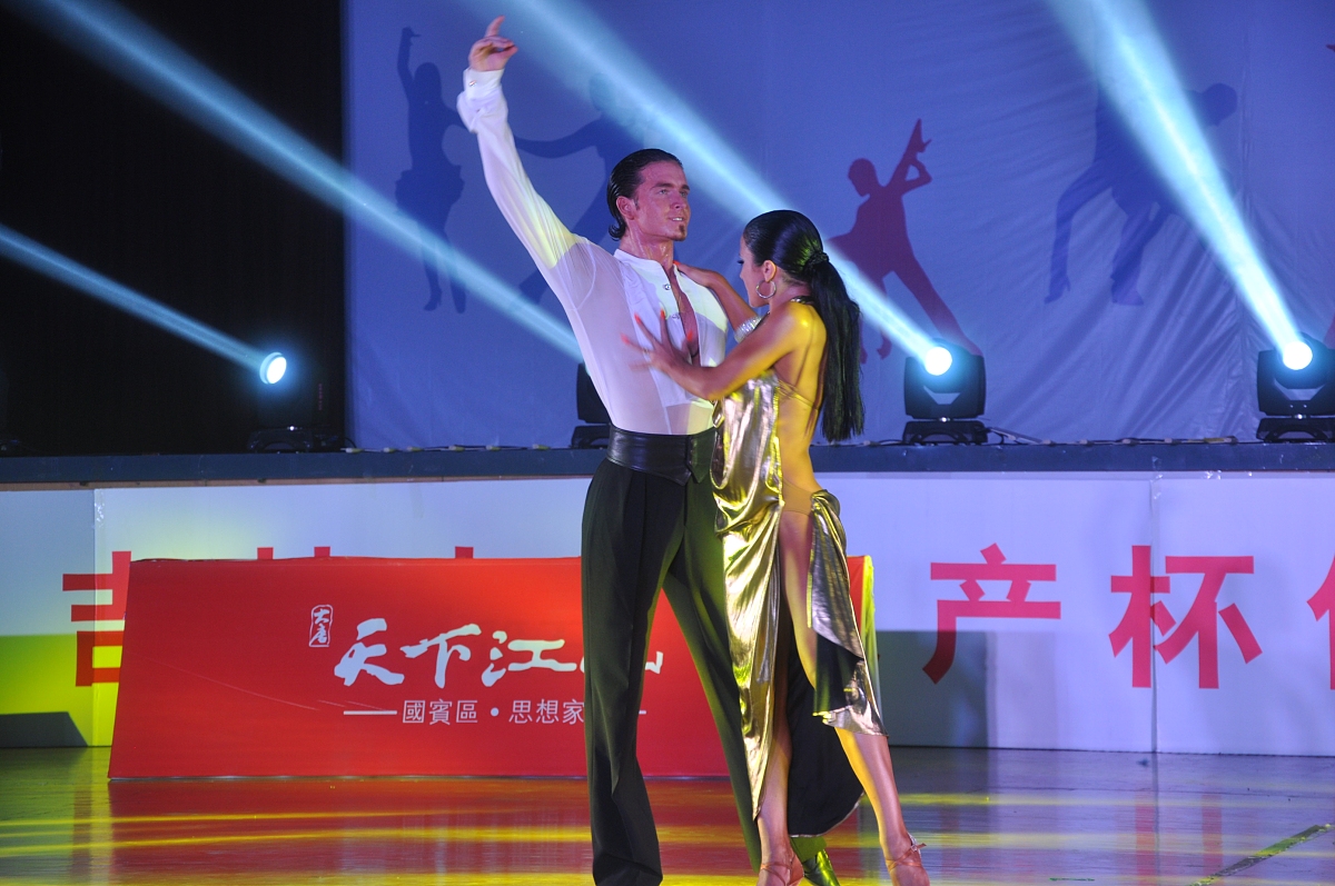 湖北医药学院药护学院2019年专业设置：医学、护理、药学等