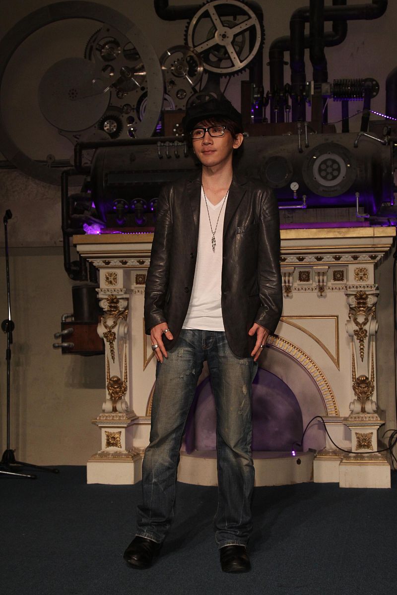 2012年1月26日,台北,刘谦回应春晚魔术破解话题.+++_+++魔术师,活动,
